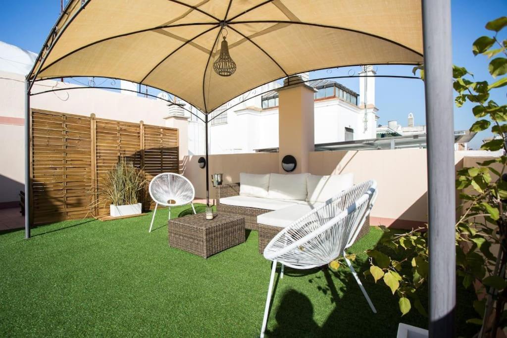 شقة Esse Atico. Precioso Atico Con Terraza En Pleno Centro إشبيلية المظهر الخارجي الصورة